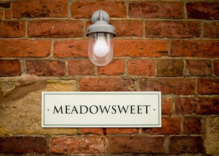 Meadowsweet Cottage, Drift House Holiday Cottages